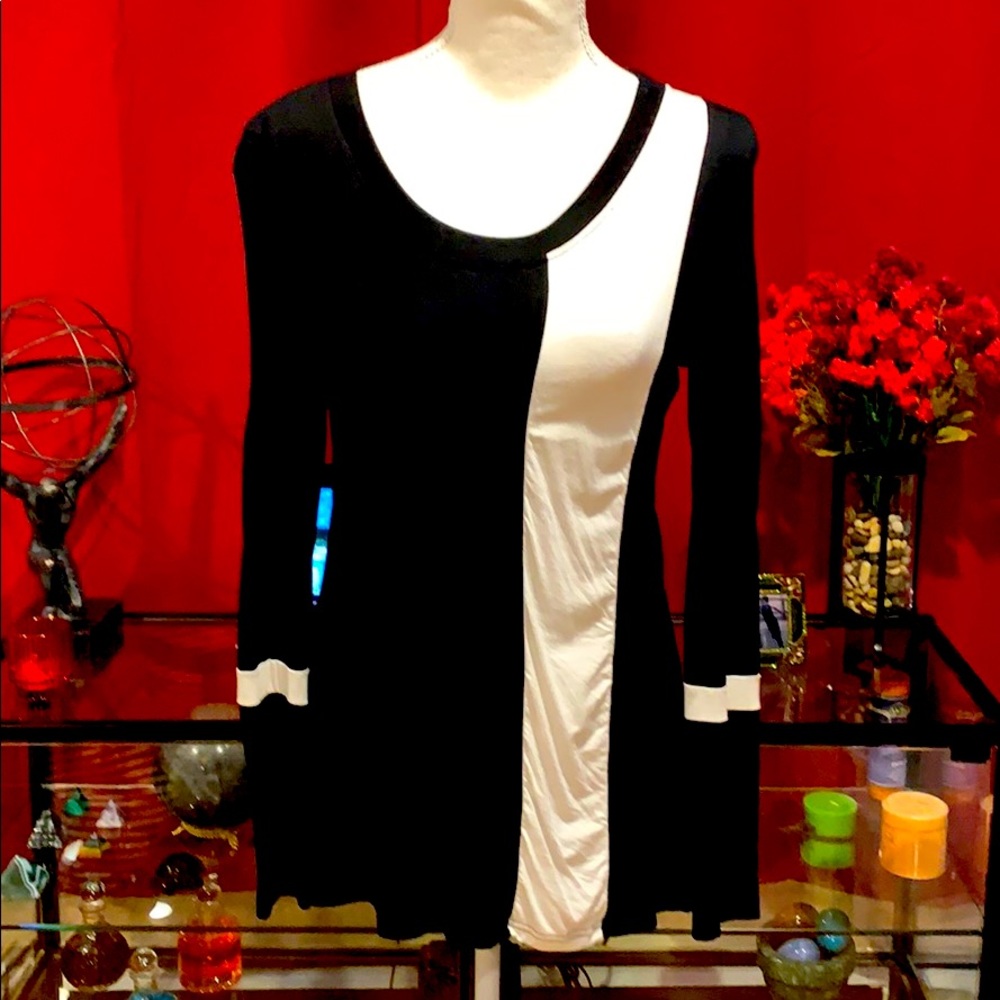 Black & White Color Block Tunic Size M Helloacc